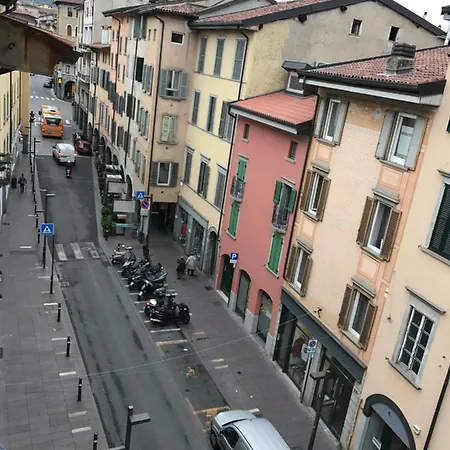Top Suites - Piazza Pontida Loft * Bergamo