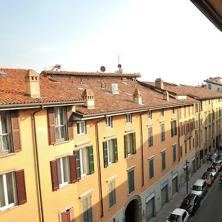 Apartment Top Suites - Piazza Pontida Loft Bergamo